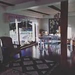 펜션 Kaeaenu Puhkemaja *