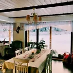Kaeaenu Puhkemaja 펜션 *