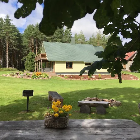 Semesterbostad Kaeaenu Puhkemaja Rakvere